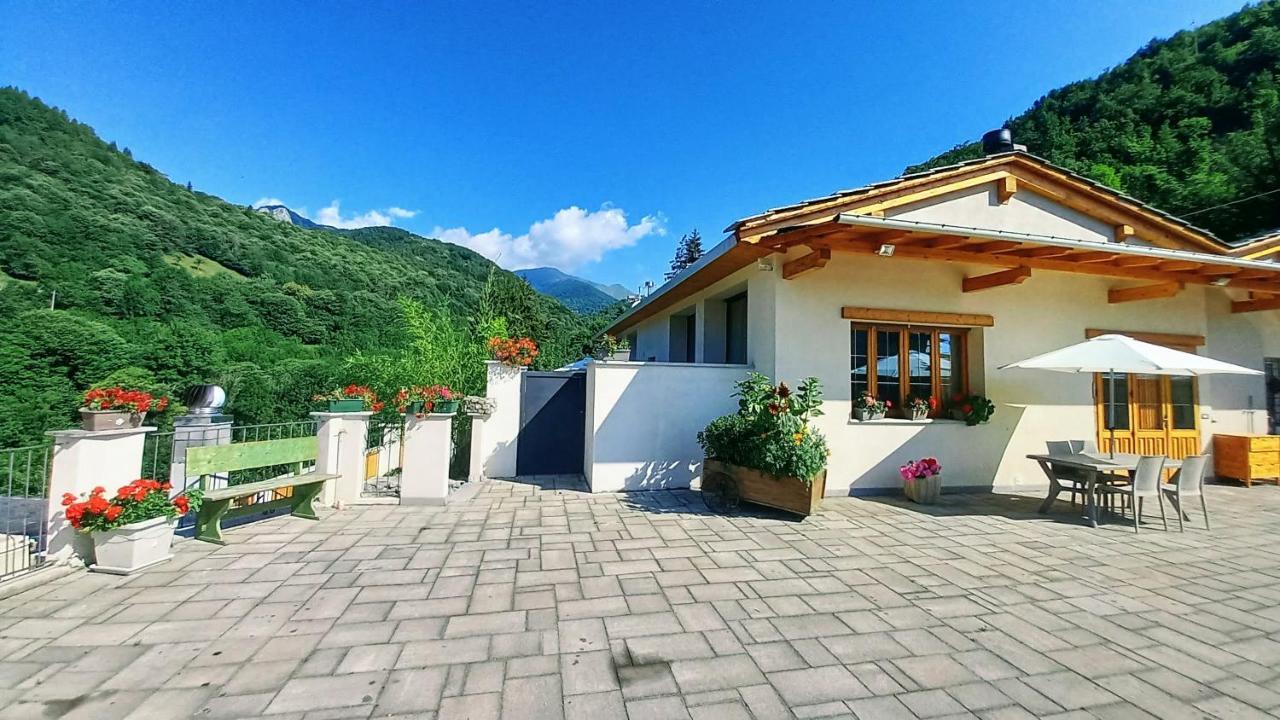 Vallemaira House Casa Belvedere Luce & Sole 10 Posti Letto San Damiano Macra Exterior photo